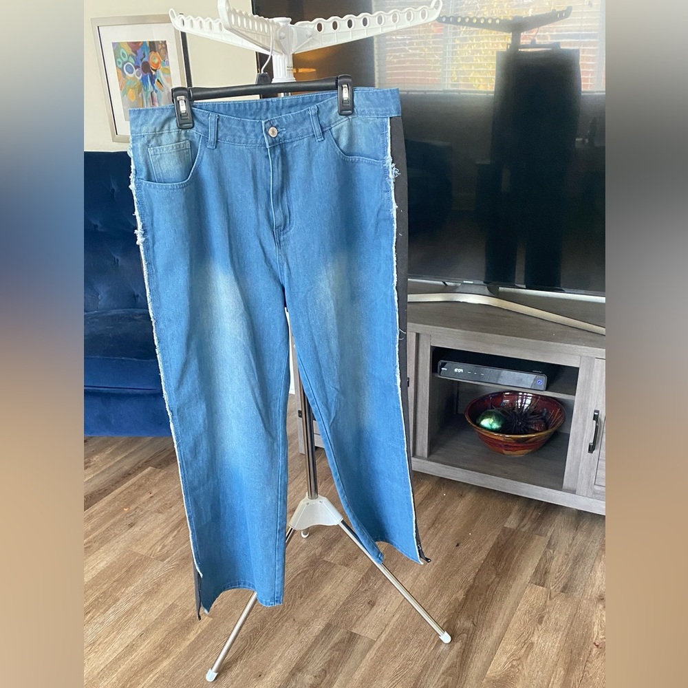 2XL STYLEWE high waisted blue and black color block jeans. NWT